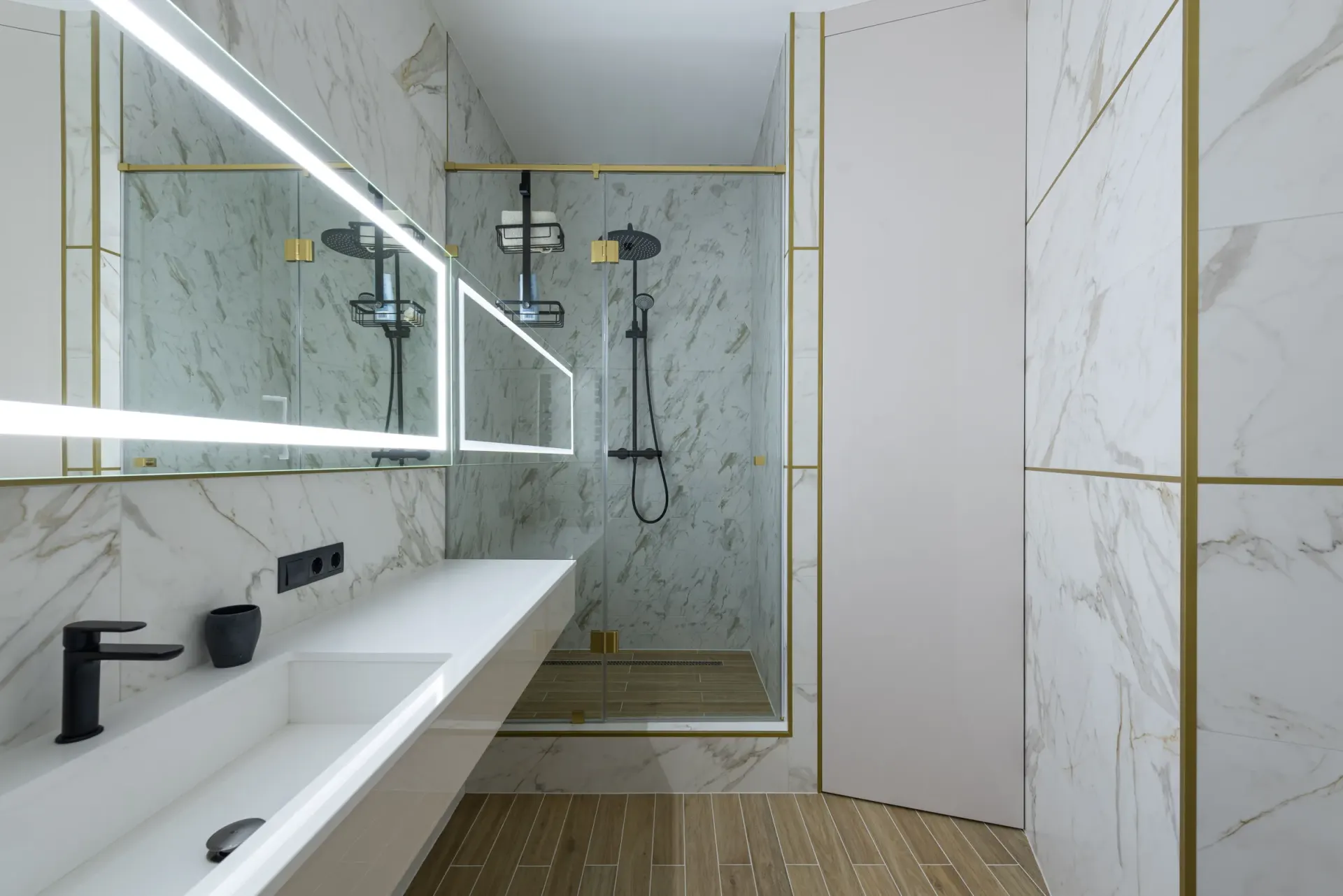 Modern bathroom renovation in BC by Pro Construction Group