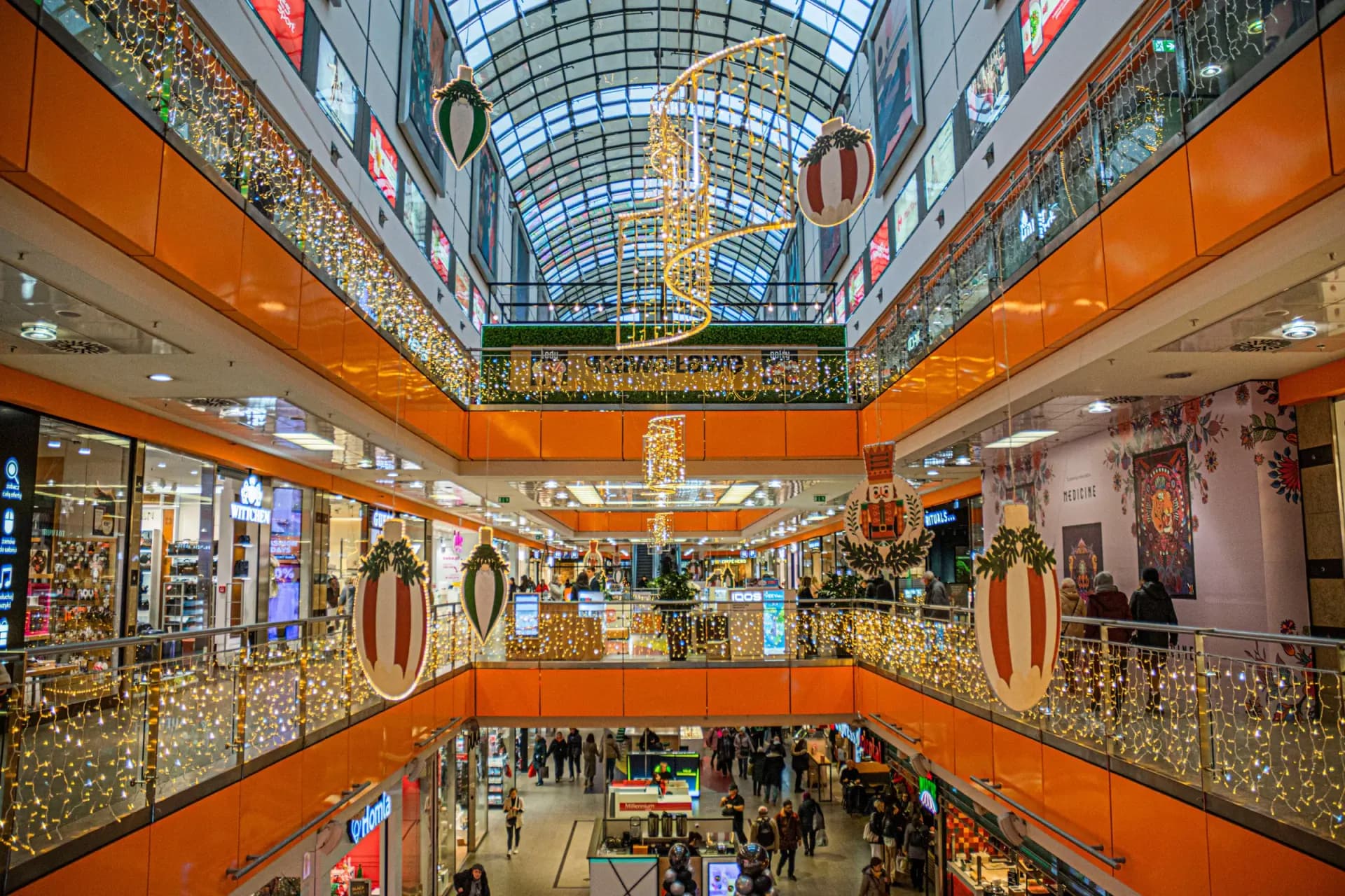 Shopping-centre unit fit-out in BC by Pro Construction Group