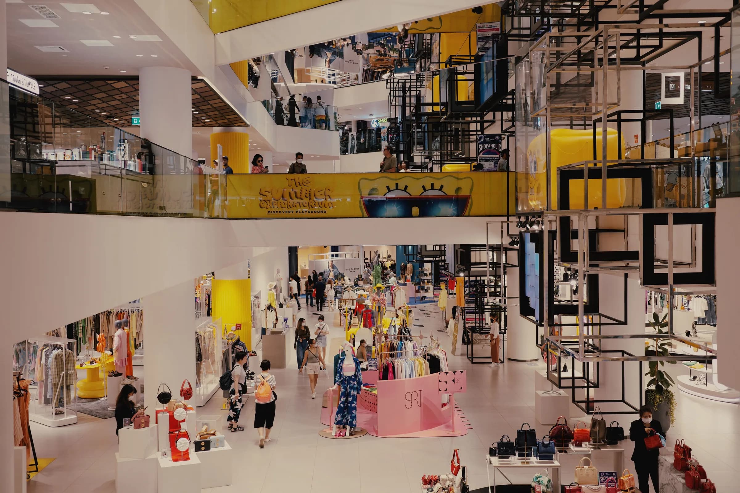 Modern mall retail space in BC by Pro 1 Construction